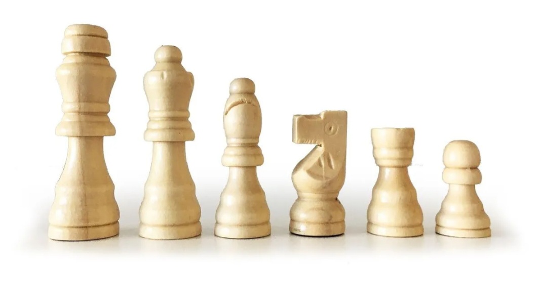 AHŞAP SANTRANÇ TAŞI